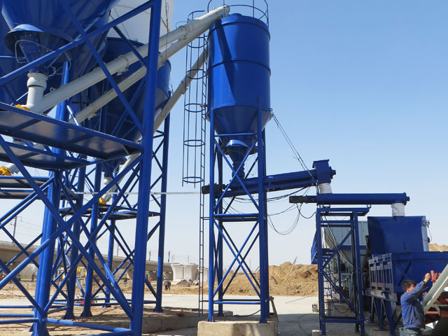 穩定(ding)土廠拌設備(bei)部件