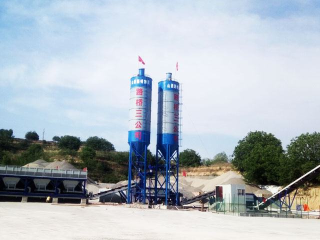 路橋三(san)公司穩定土(tu)廠拌設備