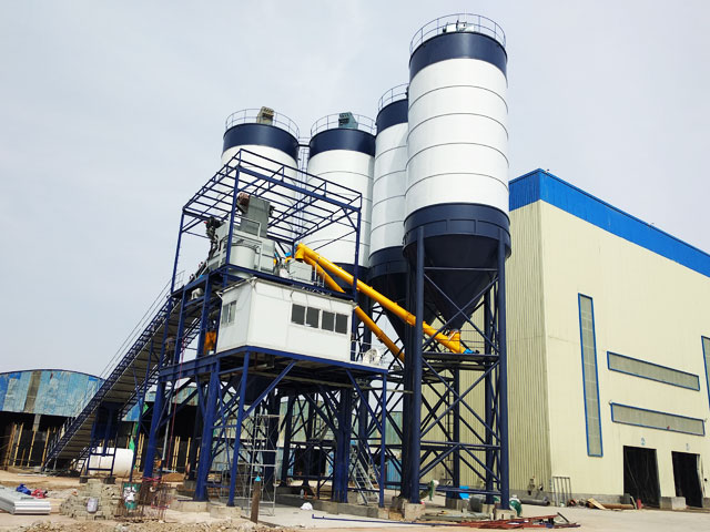 HZS270混凝(níng)土攪拌站(zhàn)