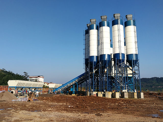 HZS120路橋混凝(níng)土攪拌站(zhan)