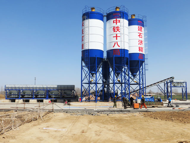 中鐵(tiě)十八局穩定(ding)土廠拌設備(bei)