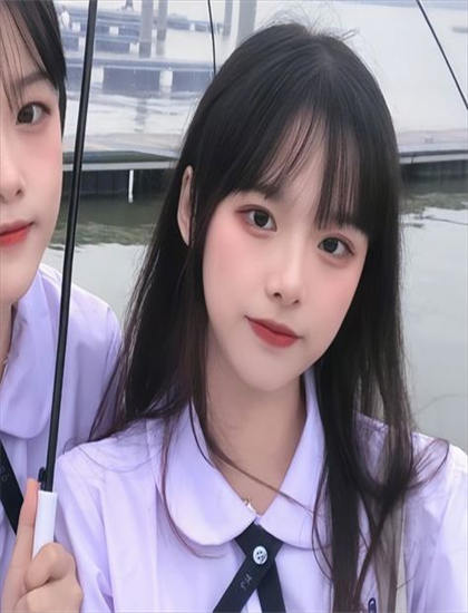 《贴膜少女魔法卡》画质音效选择指南：版本差异与体验优化