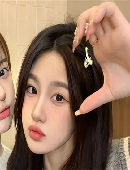 从超级英雄角度解读《石头村变形记》：的叙事结构与视觉语言 ——带你领略超级英雄的魅力